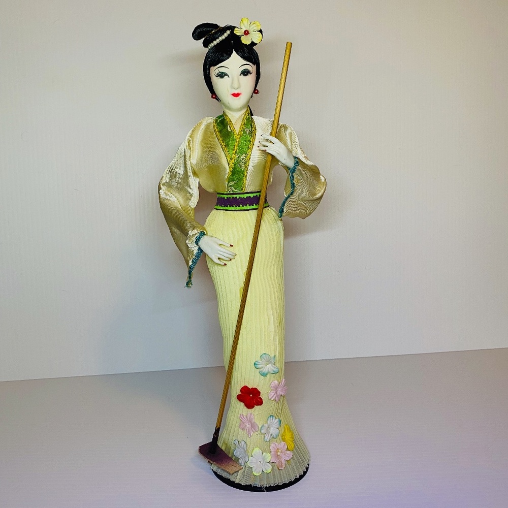 Chinese Girl Doll Holding Hoe Oriental Vintage Dress 15" Dolls Collectors